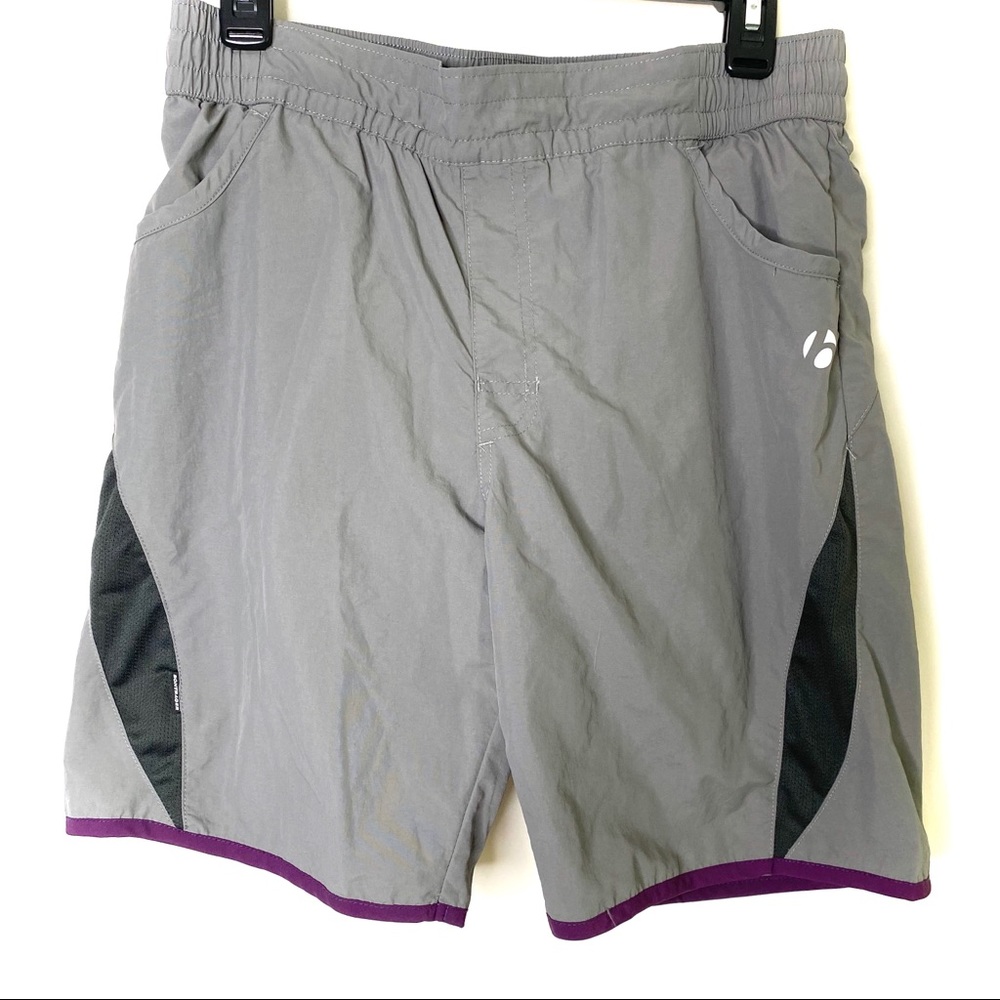 Bontrager gray purple bike shorts w padded liner